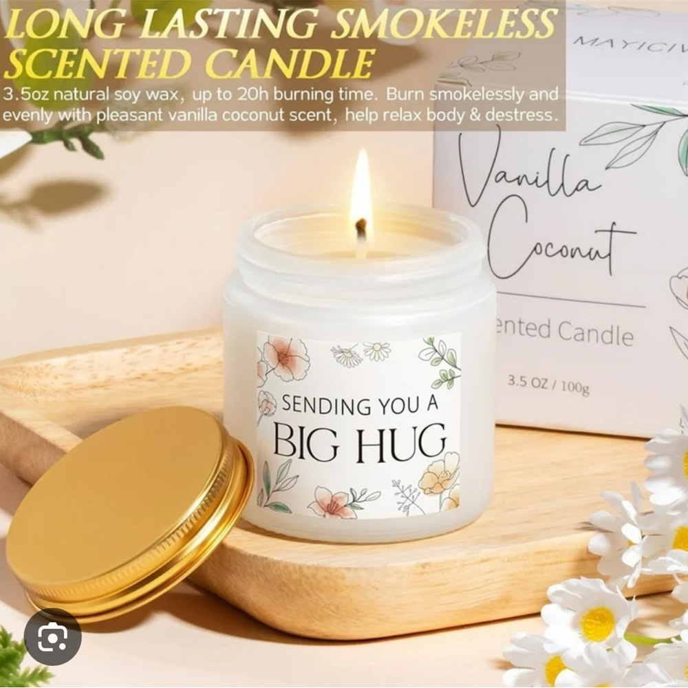 Vanilla Coconut Scented Candle with Gold Lid